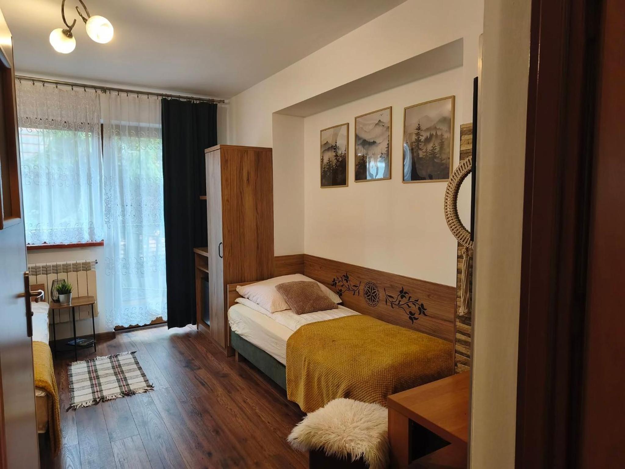 Dreibettzimmer mit Balkon in der Unterkunft Pokoje u Kaśki